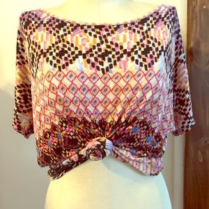 Colorful pattern tee